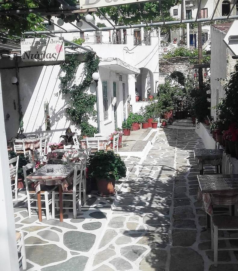 Traditional Family House, Ground Floor With Yard Koronos 외부 사진